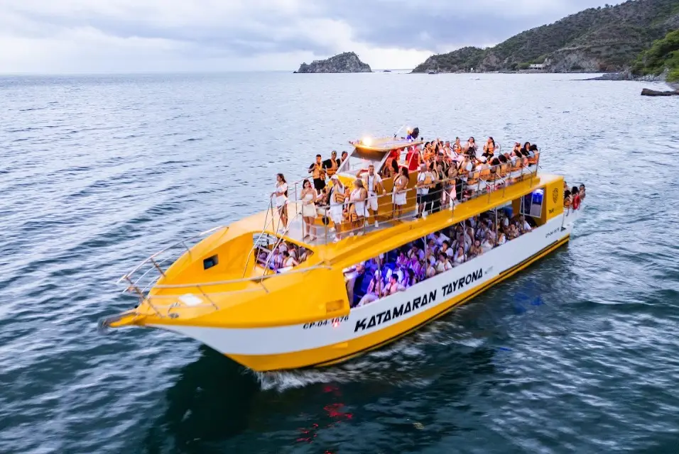 Fiesta Blanca en Catamarán Tayrona